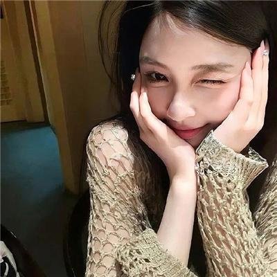 飘动的红丝带